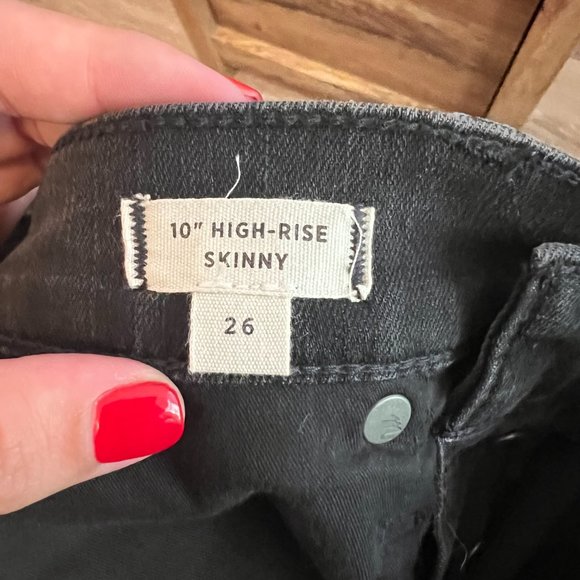 Madewell 10" High-Rise Skinny Jeans in Berkeley Black: Button-Through Edition - Picture 5 of 6
